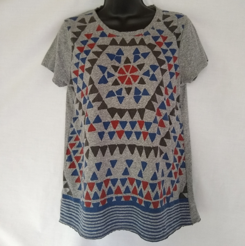 Lucky Brand▪️Geometric Gray Scoop Neck Tee